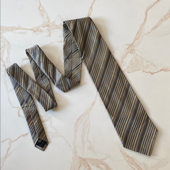 Dockers Elegant Striped Men's Tie - Picture 1 of 4